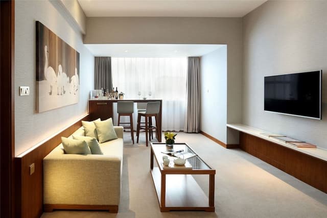 Deluxe View Suite