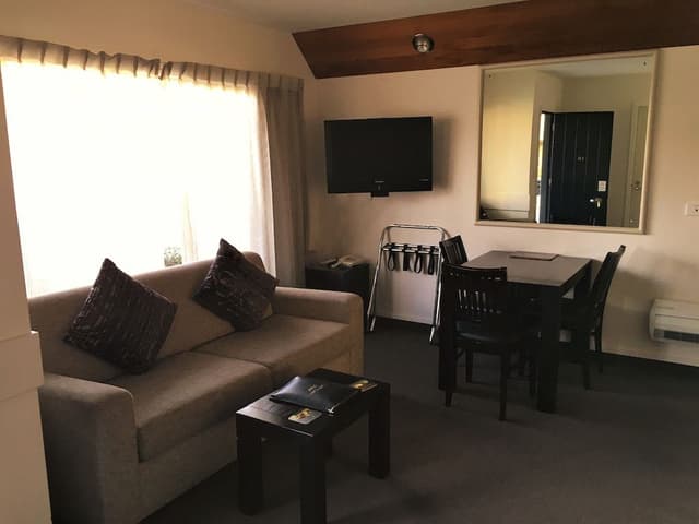 Family Room, 1 Bedroom