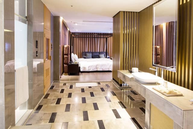 Flagship Suite (Check in time starts from 6pm)