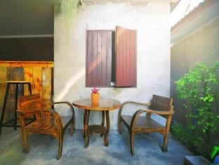 Manon Hostel1