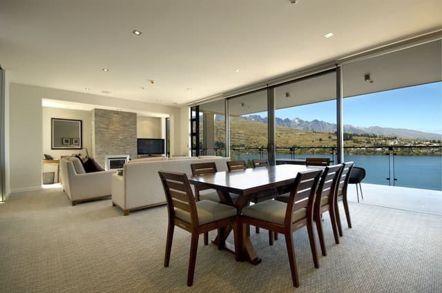 Executive Penthouse, 2 Bedrooms, Lake View