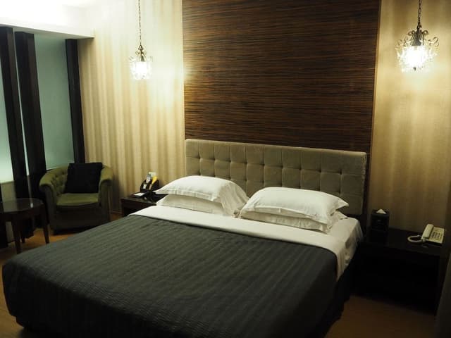 Sweet Suite (Check-in after 6PM)