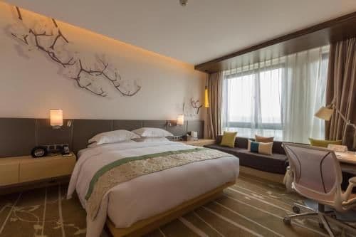 KING ONE BEDROOM SUITE