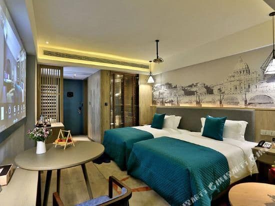 Featured Room (2 beds)