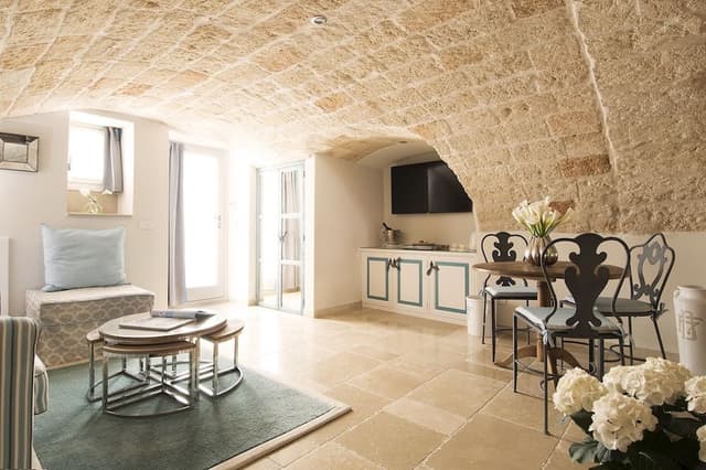 Romantic Suite, Hot Tub (150 metri dall'edificio principale)