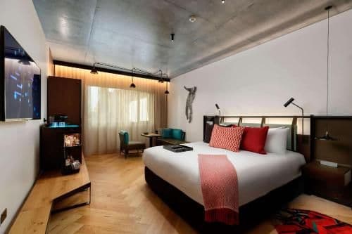 QT King Room