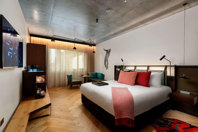 QT Deluxe King Room
