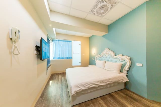 Deluxe Double Room, Bathtub, City View