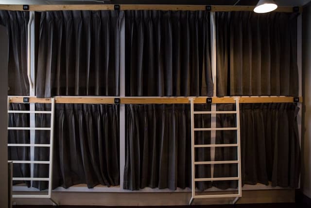 Capsule 16 Beds