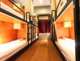 ทองหล่อ ทราเวลเลอร์ โฮสเทล แอนด์ คาเฟ่ (Thonglor travellers' hostel and cafe')4