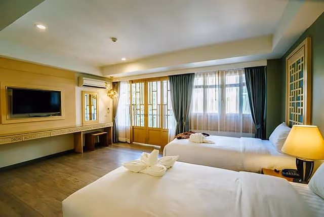 Deluxe Twin Room