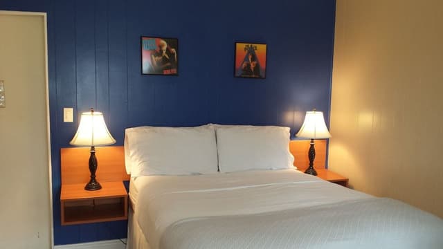 Standard Room, 1 Queen Bed, Non Smoking