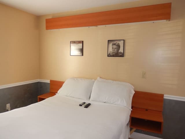 Standard Room, 1 Queen Bed, Non Smoking