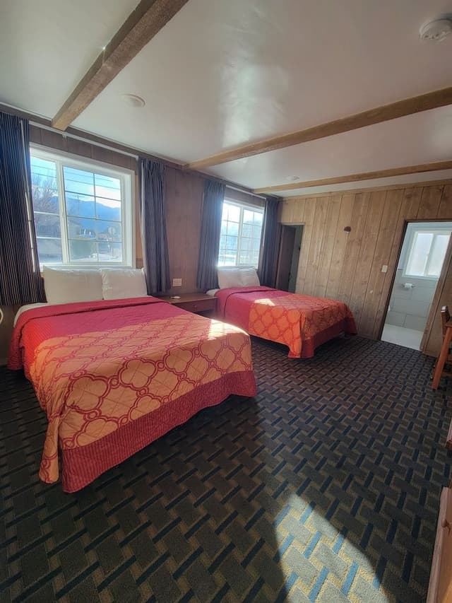 Standard Room, 2 Queen Beds
