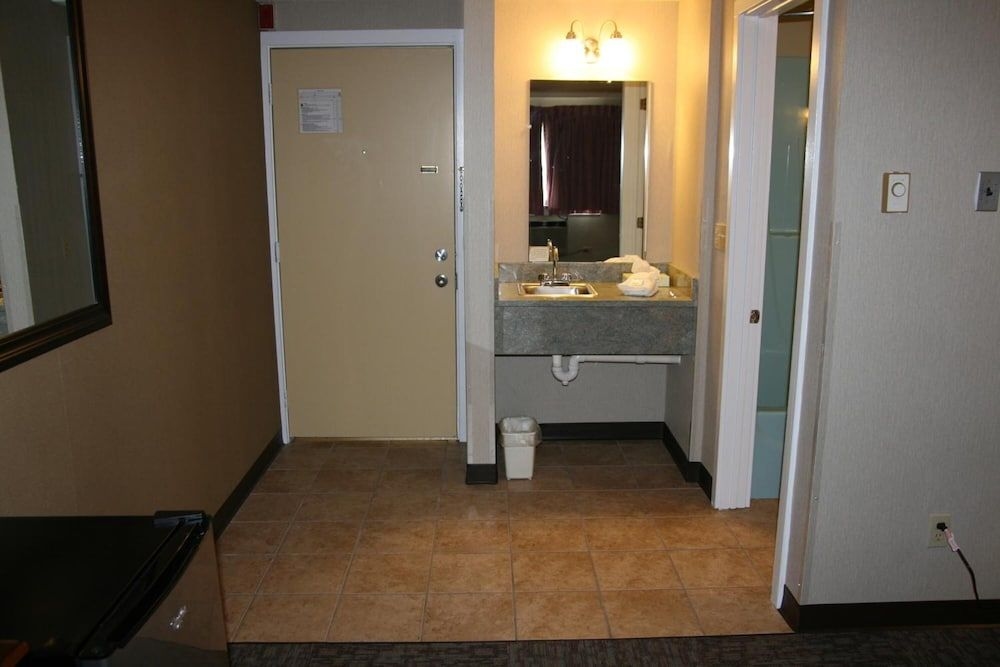 Bangor Inn and Suites3