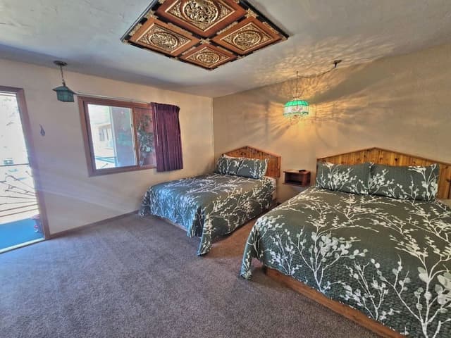 Basic Double Room, 2 Queen Beds (19)