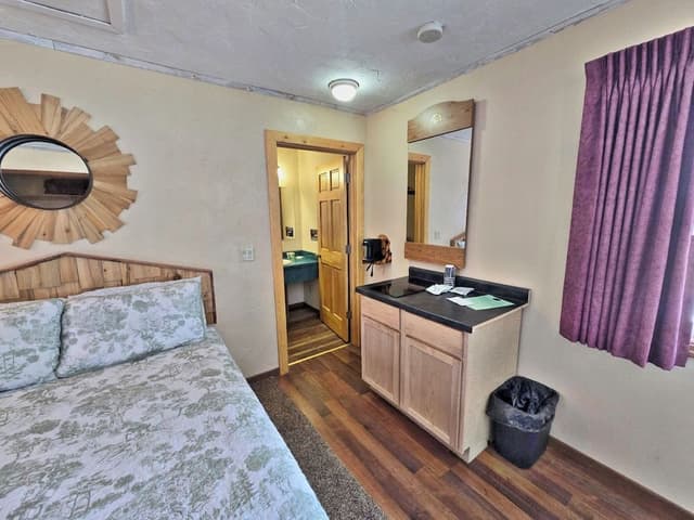 Basic Double Room, 2 Queen Beds (32)