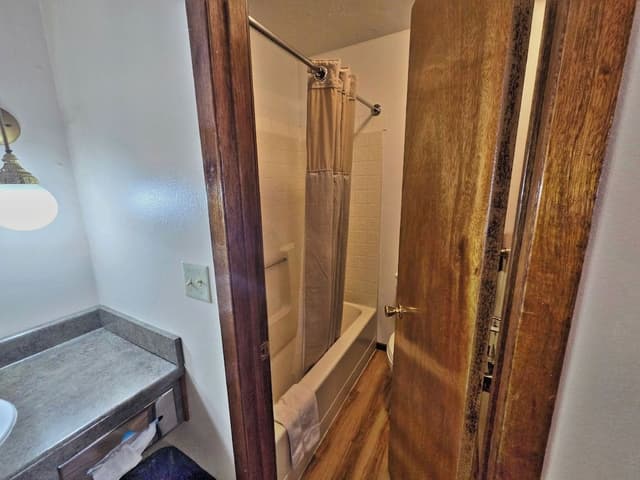 Basic Double Room, 2 Queen Beds (19)
