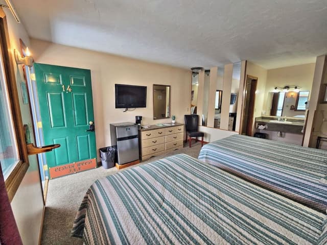 Basic Double Room (14)