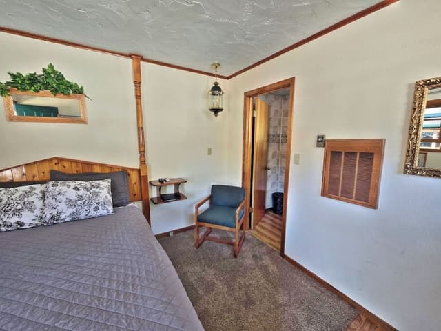 Basic Single Room (21)