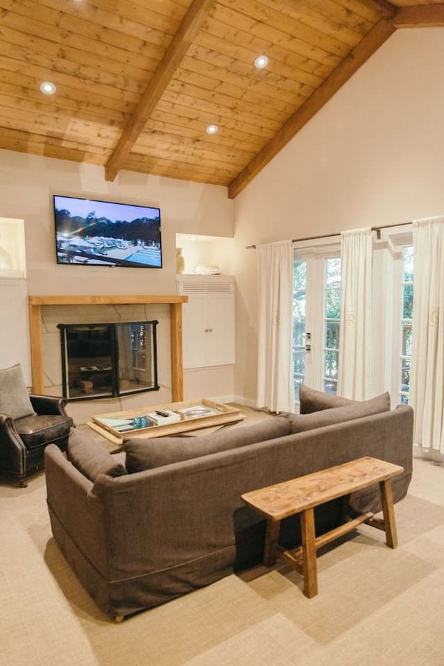 Signature Single Suite Cottage