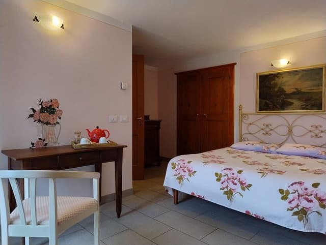 Traditional Double Room, Balcony, Partial Lake View