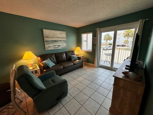 House, Multiple Beds, Balcony, Ocean View (Gulf Shores Plantation 1106)