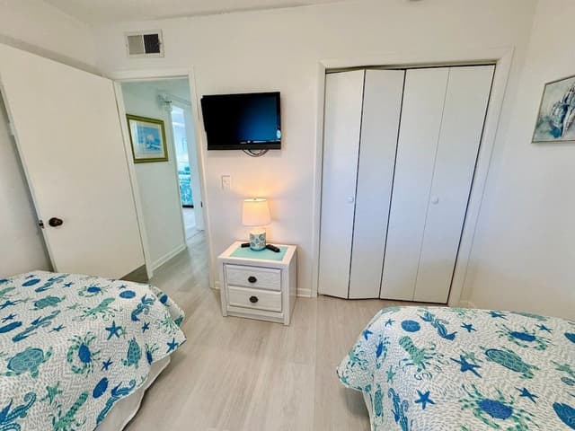 House, Multiple Beds, Balcony, Ocean View (Gulf Shores Plantation 1305)