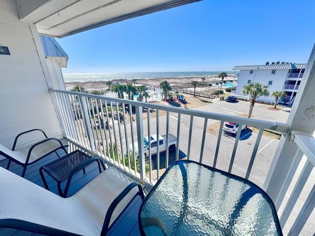 House, Multiple Beds, Balcony, Ocean View (Gulf Shores Plantation 1304)