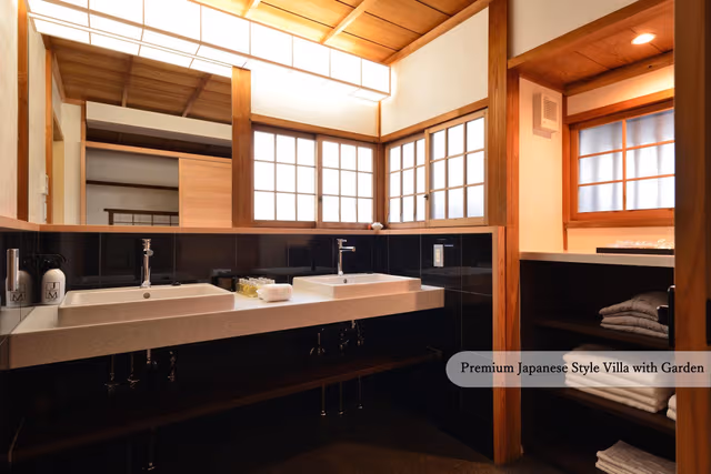 Premium Japanese Style Villa for 5 People with Garden