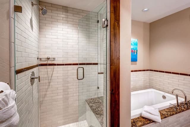 Condo, 4 Bedrooms