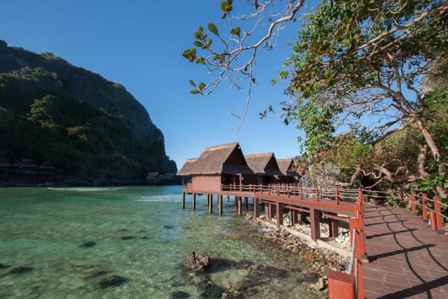 Water Villa with Free Roundtrip Lio Airport Transfers