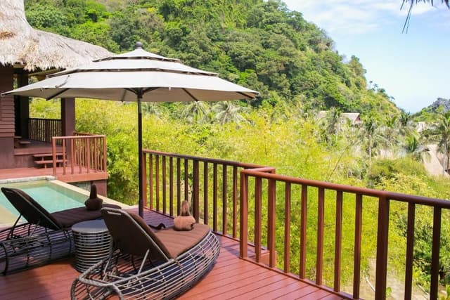 Resort View Cauayan Pool Villa with Free Roundtrip Lio Airport Transfers