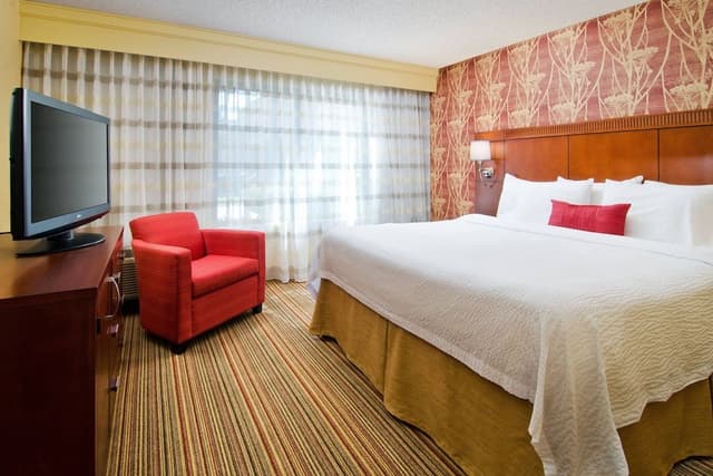 Suite, 1 Bedroom, Balcony (Corner)
