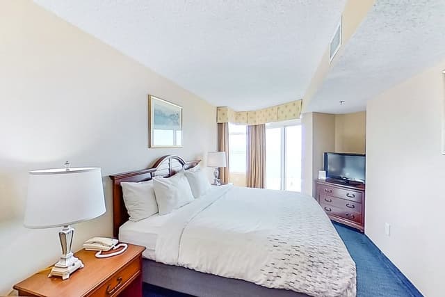 Condo, 2 Bedrooms (Oceanfront)