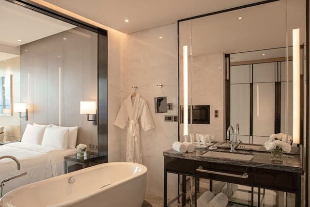 N2 Grand River View King