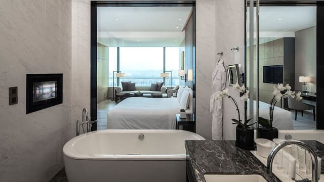 N2 Grand River View King