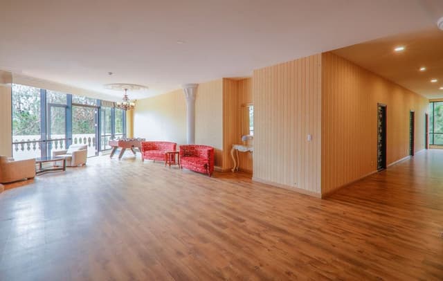 Deluxe Building Family Room for 4 People