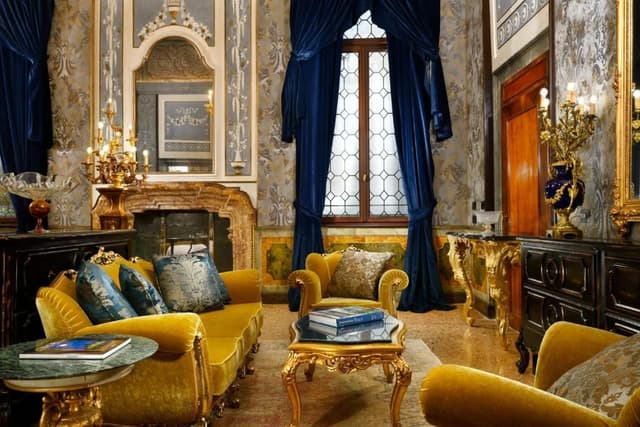 Luxury King Room