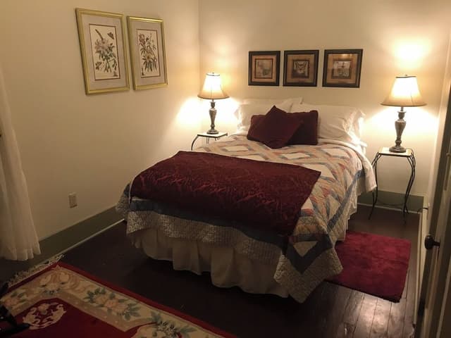 Family House, 3 Bedrooms (Virginia's House) Pet Friendly