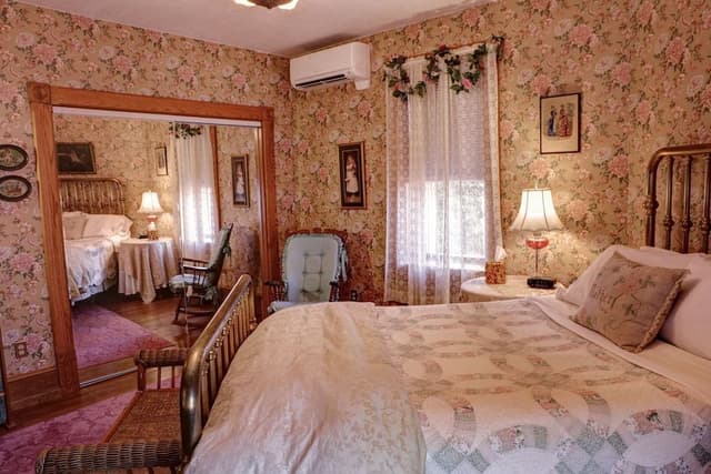 Family Room, Multiple Beds, Private Bathroom (The Maid's Quarters) Pet Friendly