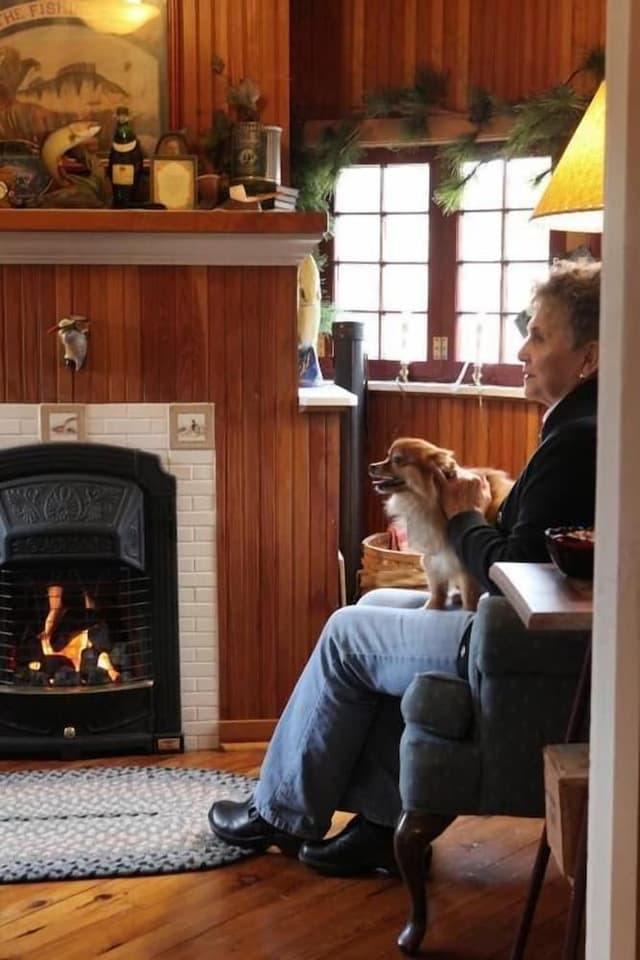 Executive Single Room, 2 Bedrooms, Private Bathroom (The Governor's Suite) Pet Friendly
