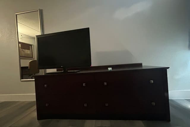 Deluxe Room, 1 King Bed, Non Smoking