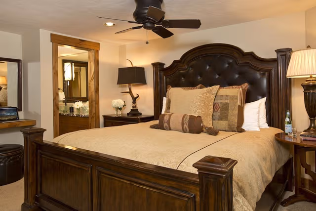 House, 6 Bedrooms (Private Home Blue Moose Lodge)