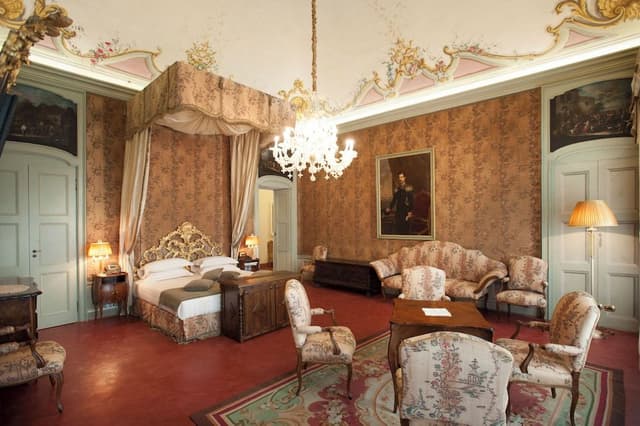 Luxury Suite (Castle)