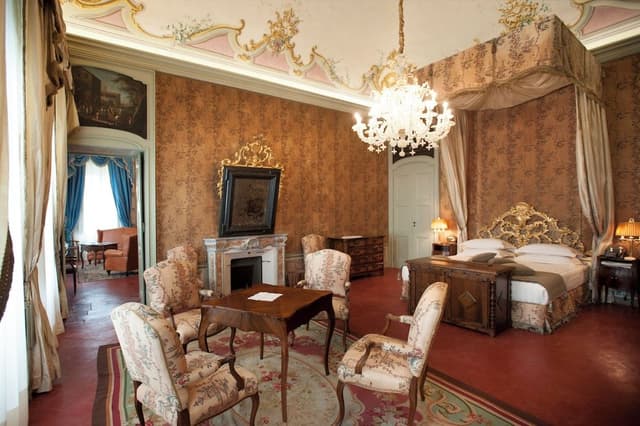 Luxury Suite (Castle)