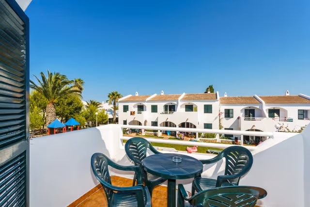 Apartment with Pool View 1+0