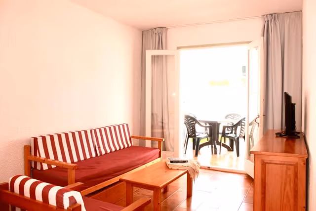 Apartment with Pool View 1+0