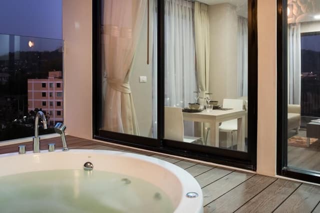 Onsen Suite