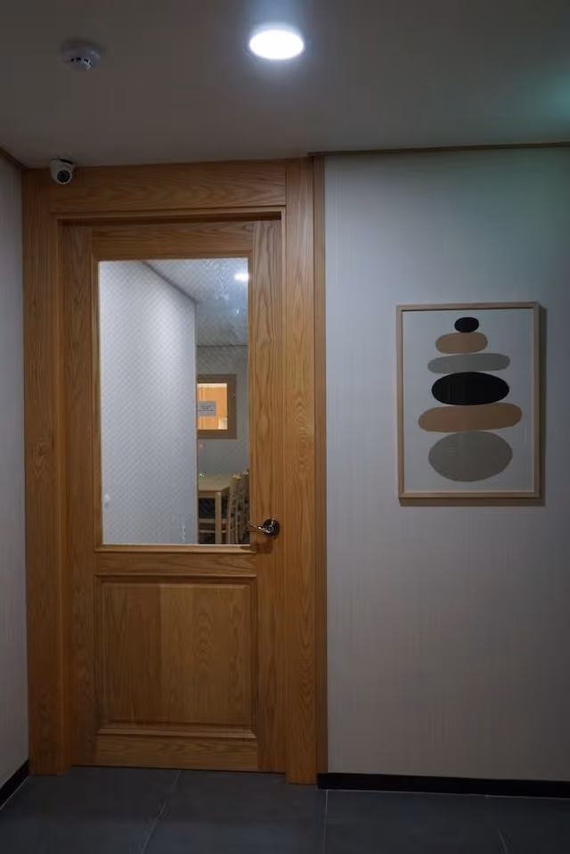 Basic House, 4 Bedrooms, Kitchen
